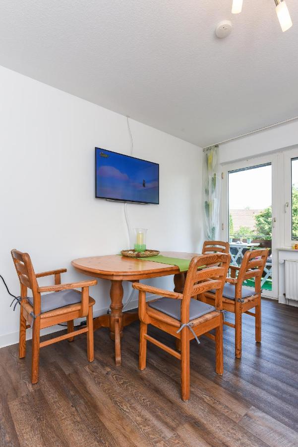 Ferienwohnungen Im Haus Ankerplatz Esens Luaran gambar
